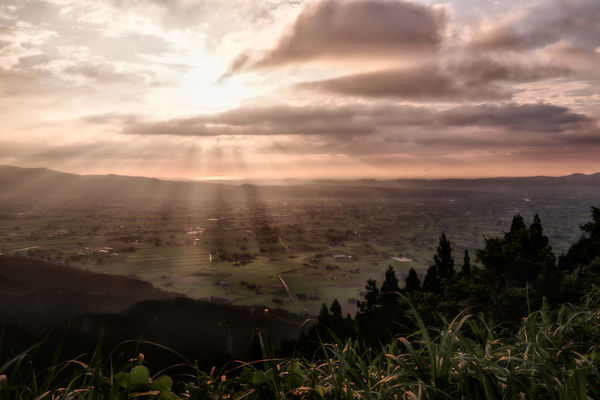 神々しい北陸の夕景（富山県南砺市）の作例写真