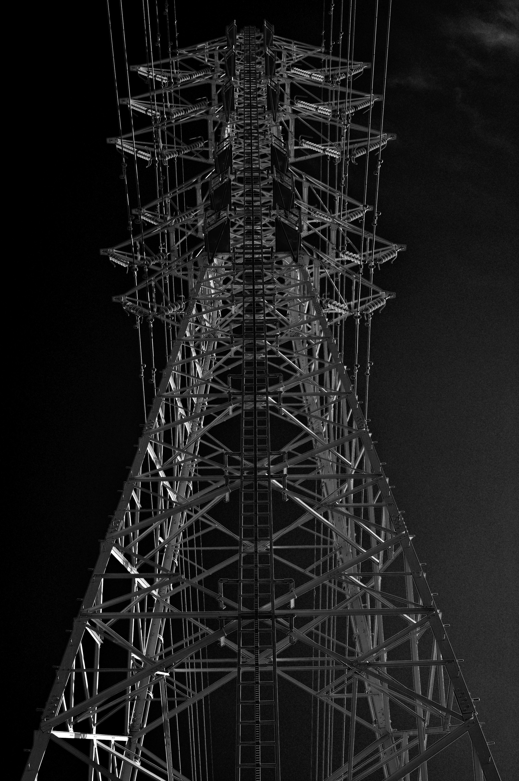 冬空に聳える鉄塔の作例写真
