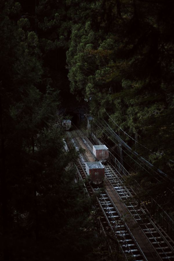 奥多摩の鉱山用無人トロッコの作例写真